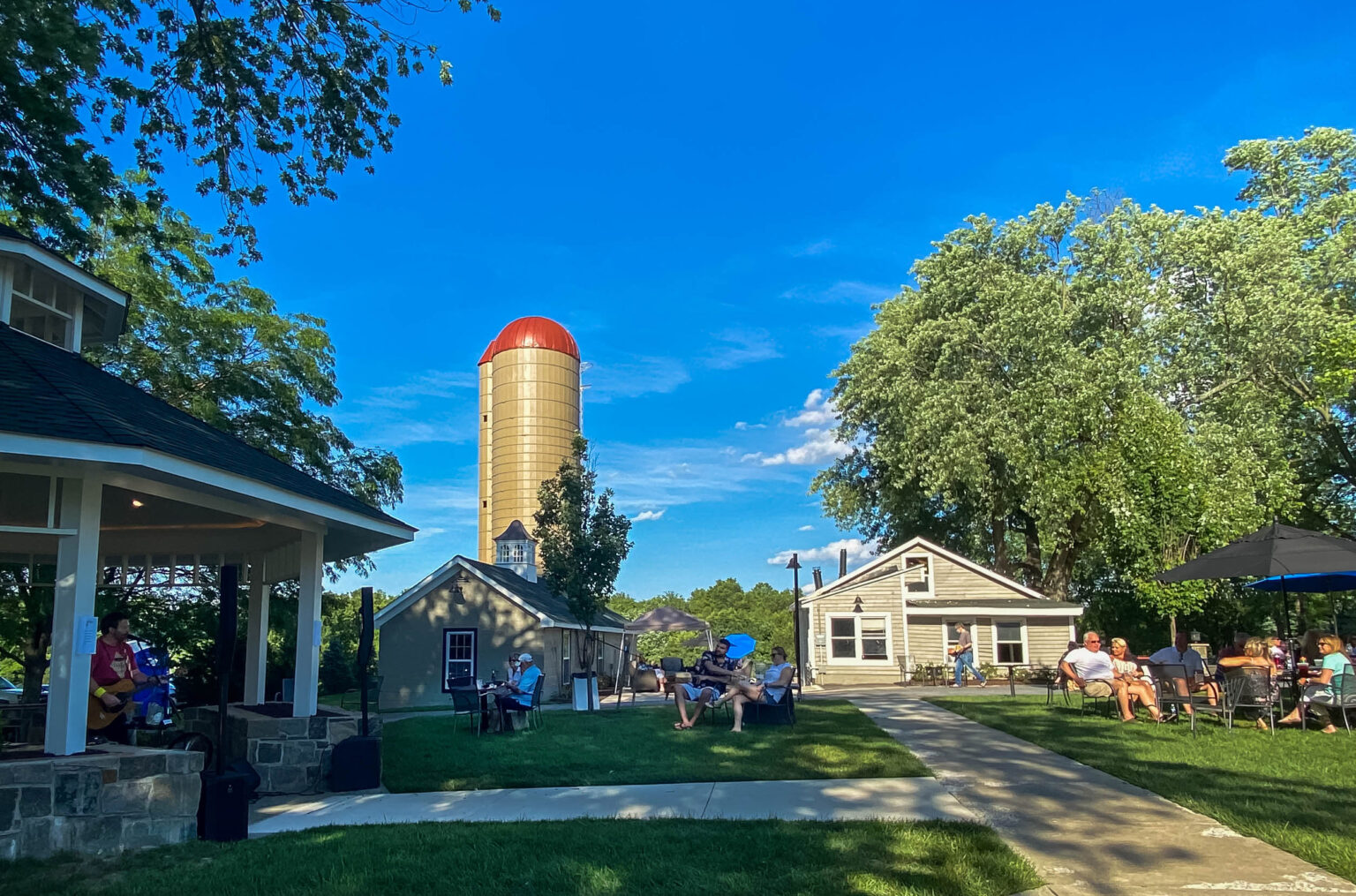 silo falls kitchen bar brookeville md