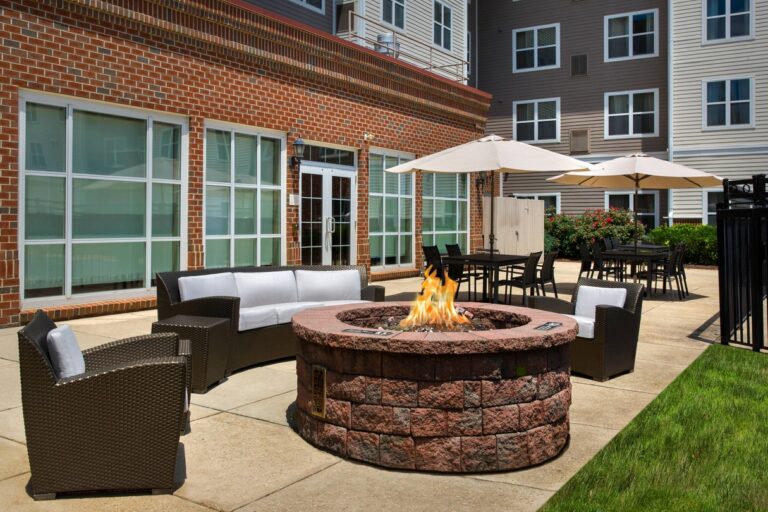 waslv patio firepit 4537 hor clsc 768x512