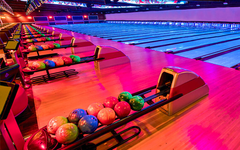 CenterLandingPage BowleroLosAngeles2 900x600 041924 768x480