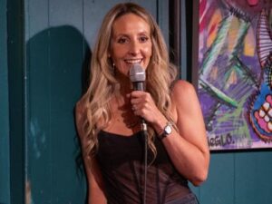 Elena Torres y amigos: Stand Up en Español